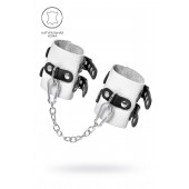 Бело-черные наручники с двумя ремешками и люверсами - Pecado - купить с доставкой в Вологде