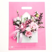 Розовый пакет с цветочным принтом и вырубной ручкой (40х31 см) - Сима-Ленд - купить с доставкой в Вологде