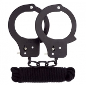 Чёрные наручники из листового металла в комплекте с веревкой BONDX METAL CUFFS LOVE ROPE SET - Dream Toys - купить с доставкой в Вологде