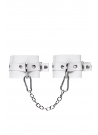 Белые мягкие кожаные оковы с люверсами - Pecado - купить с доставкой в Вологде