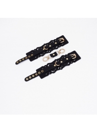 Черные кожаные наручники с узорами и золотистой фурнитурой - Crazy Handmade - купить с доставкой в Вологде