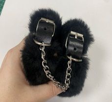 Черные наручники на цепи с меховой опушкой - Лунный свет - купить с доставкой в Вологде