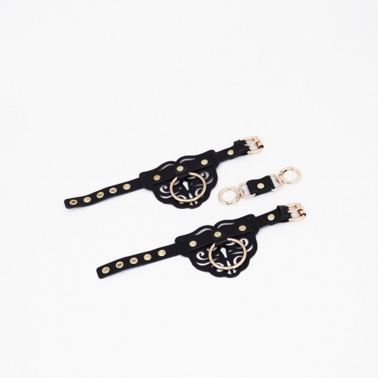 Черные кожаные наручники с клепками, кольцами и золотистой фурнитурой - Crazy Handmade - купить с доставкой в Вологде